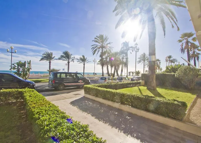 Garden Floor Condo With Promenade Sea View